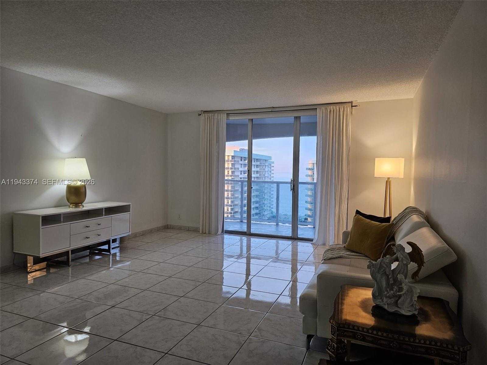 Small Image of 3800 EAST OCEAN DR #1518, Hollywood Number 14