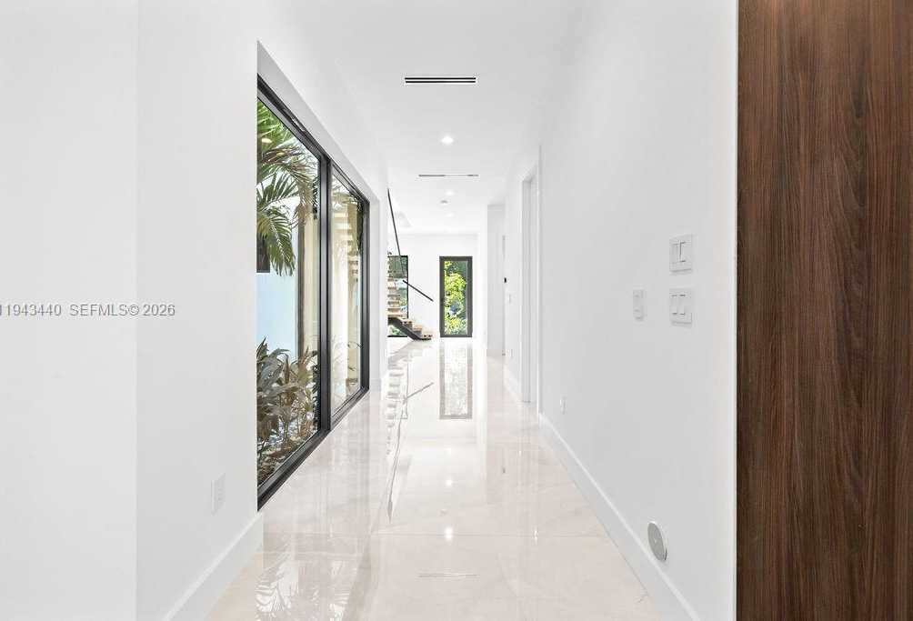 Small Image of 1122 NORTH EAST 10TH AVE, Fort Lauderdale Number 40