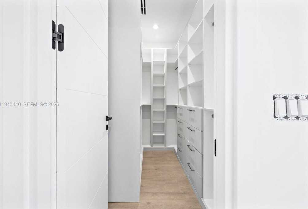 Small Image of 1122 NORTH EAST 10TH AVE, Fort Lauderdale Number 63