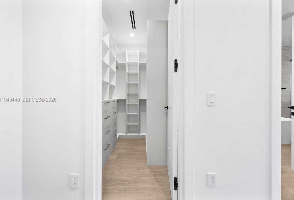 Small Image of 1122 NORTH EAST 10TH AVE, Fort Lauderdale Number 64