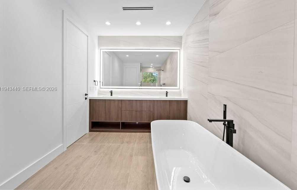 Small Image of 1122 NORTH EAST 10TH AVE, Fort Lauderdale Number 68