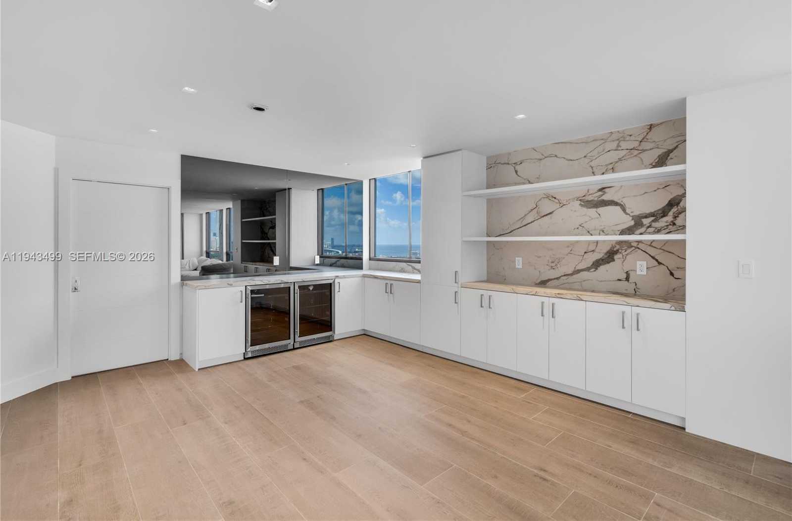 Small Image of 1330 WEST AVE #2708, Miami Beach Number 12