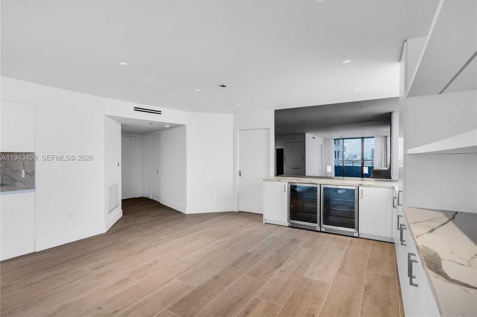 Small Image of 1330 WEST AVE #2708, Miami Beach Number 13