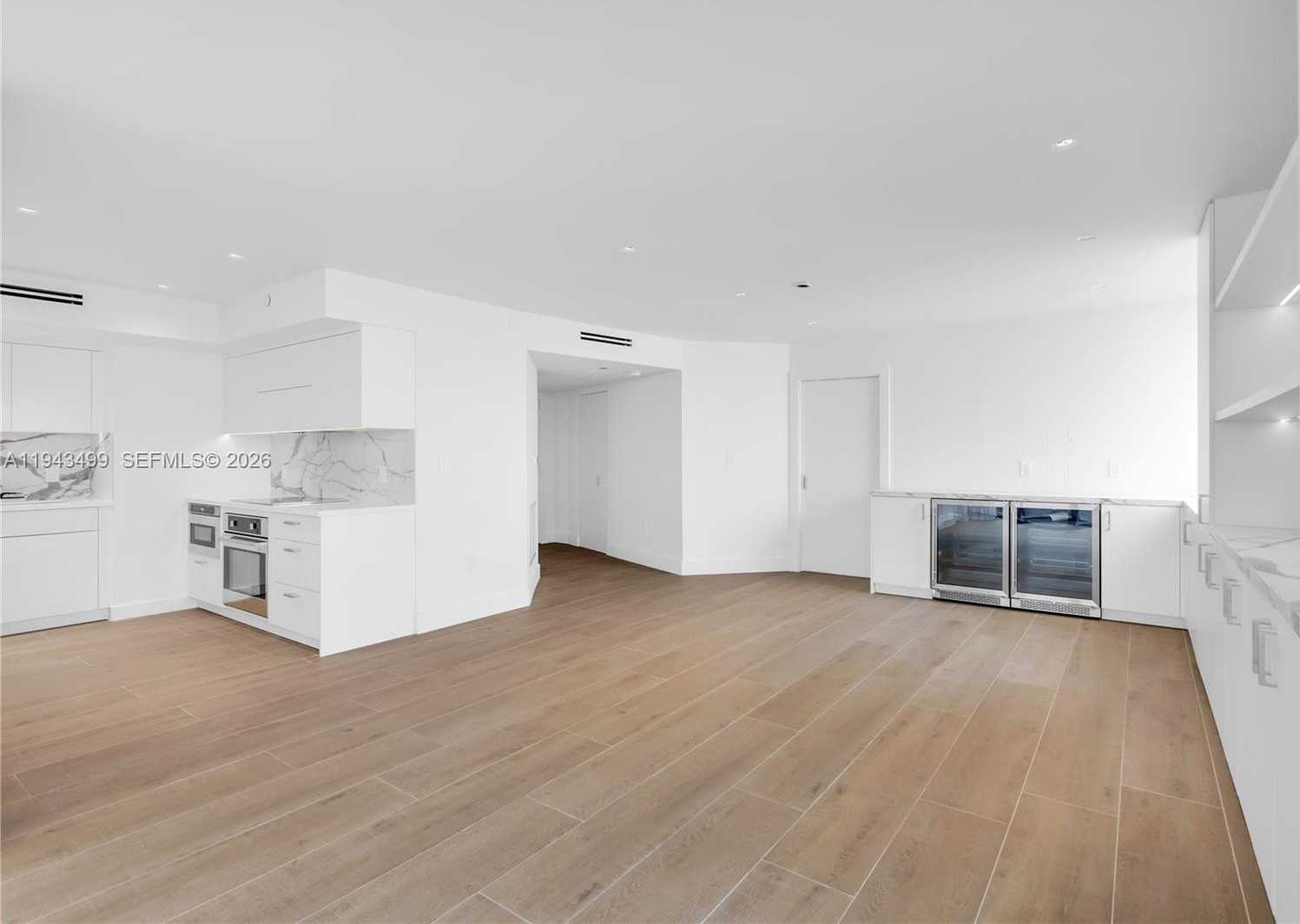 Small Image of 1330 WEST AVE #2708, Miami Beach Number 14