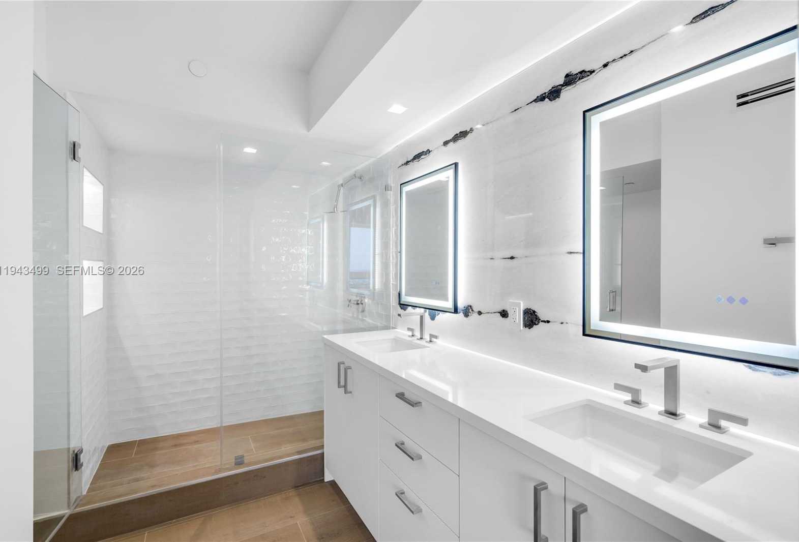 Small Image of 1330 WEST AVE #2708, Miami Beach Number 23