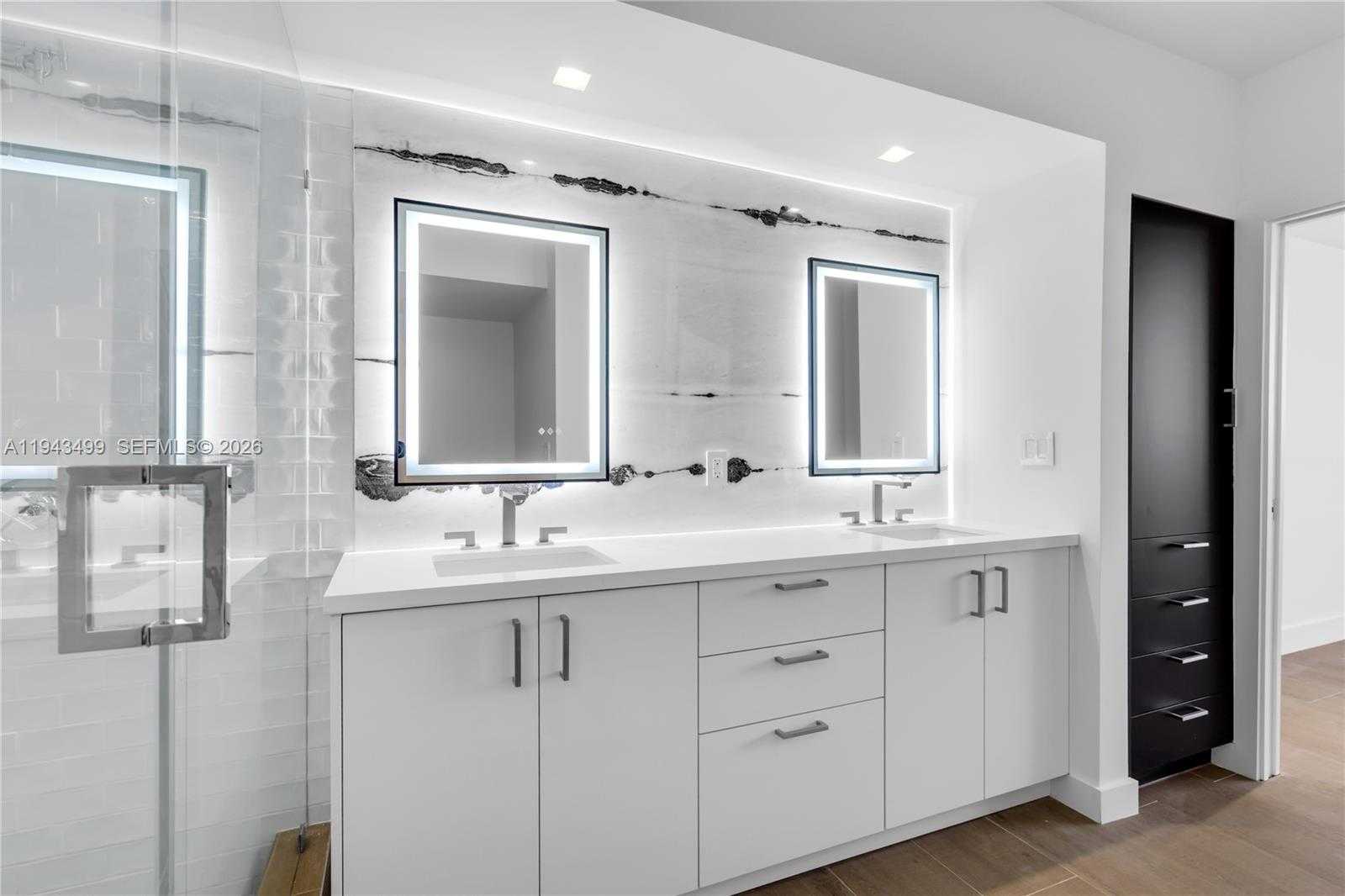 Small Image of 1330 WEST AVE #2708, Miami Beach Number 25