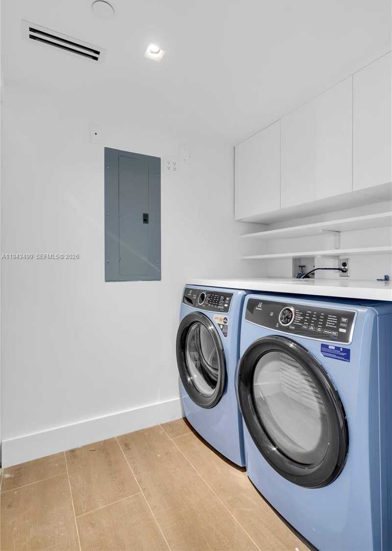 Small Image of 1330 WEST AVE #2708, Miami Beach Number 32