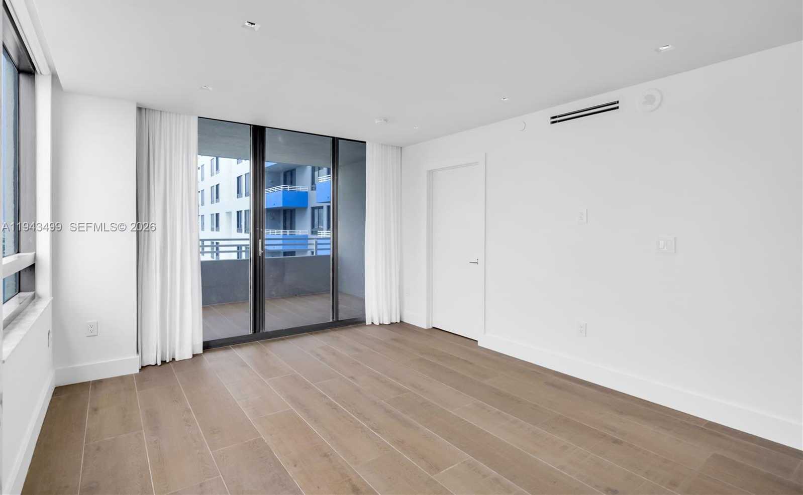 Small Image of 1330 WEST AVE #2708, Miami Beach Number 9