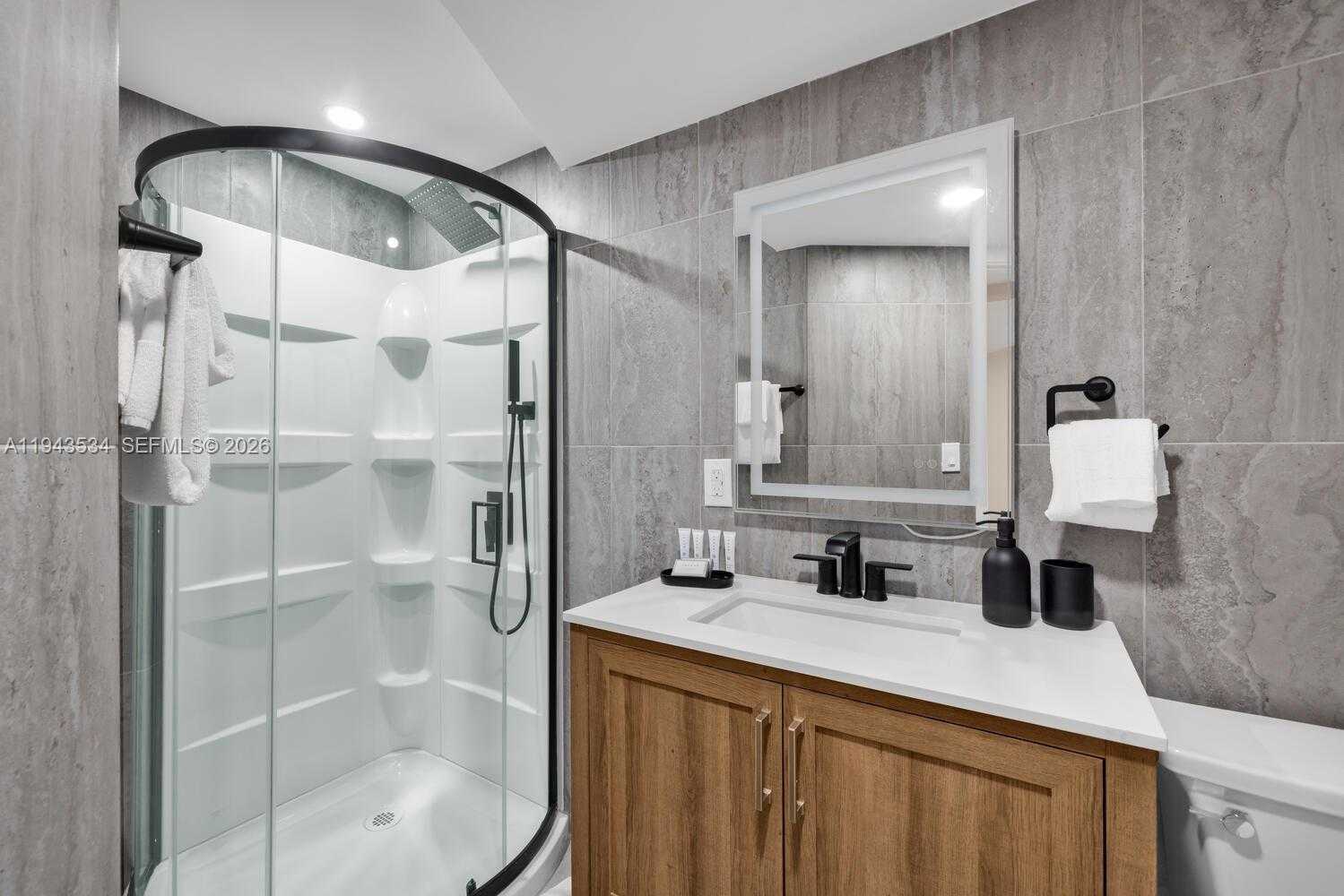 Small Image of 5445 COLLINS AVE #M9 M10 M11 M12, Miami Beach Number 16