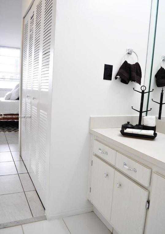 Small Image of 100 LINCOLN RD #522, Miami Beach Number 5