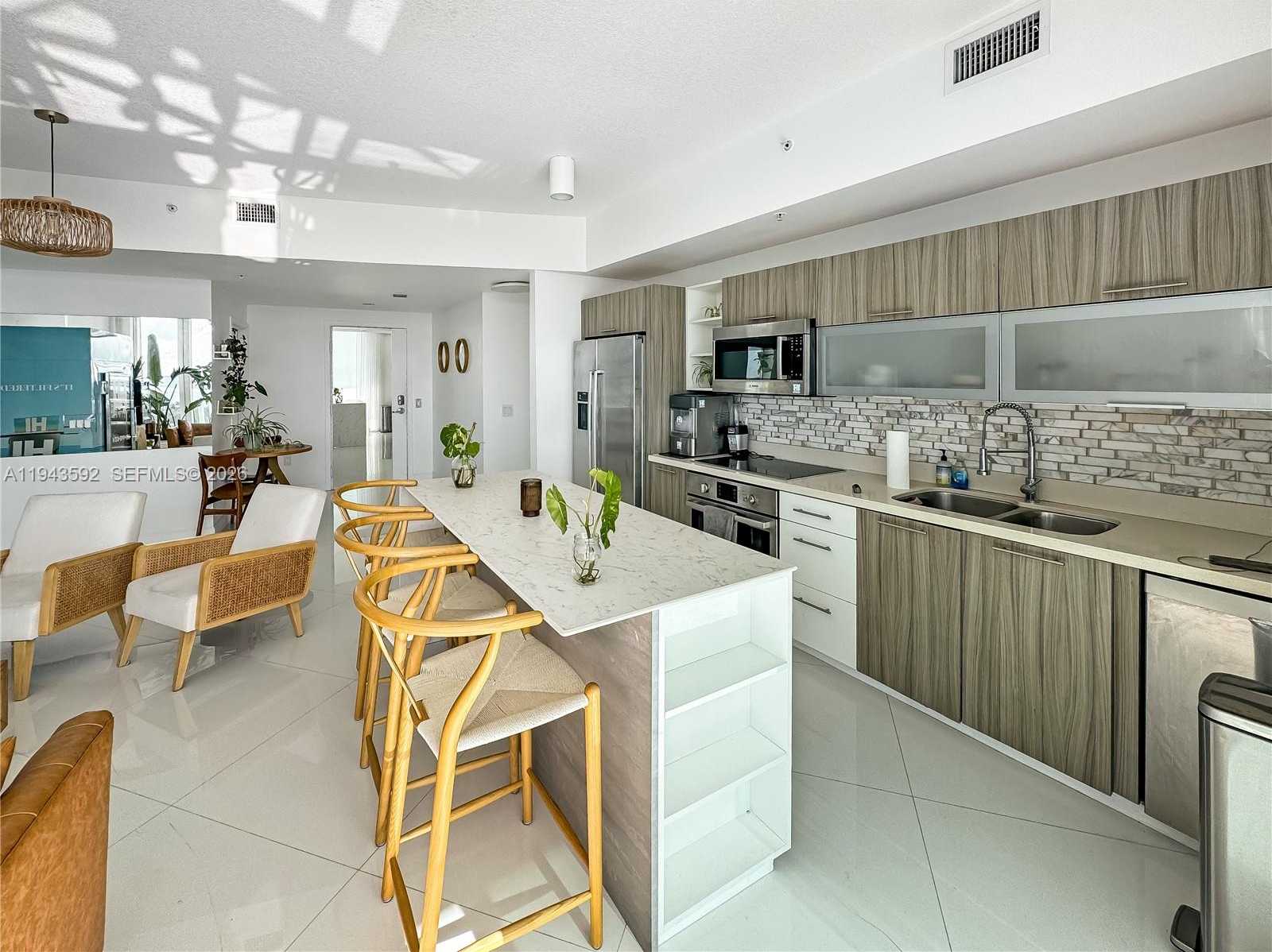 Small Image of 6700 INDIAN CREEK DR #PH7, Miami Beach Number 11