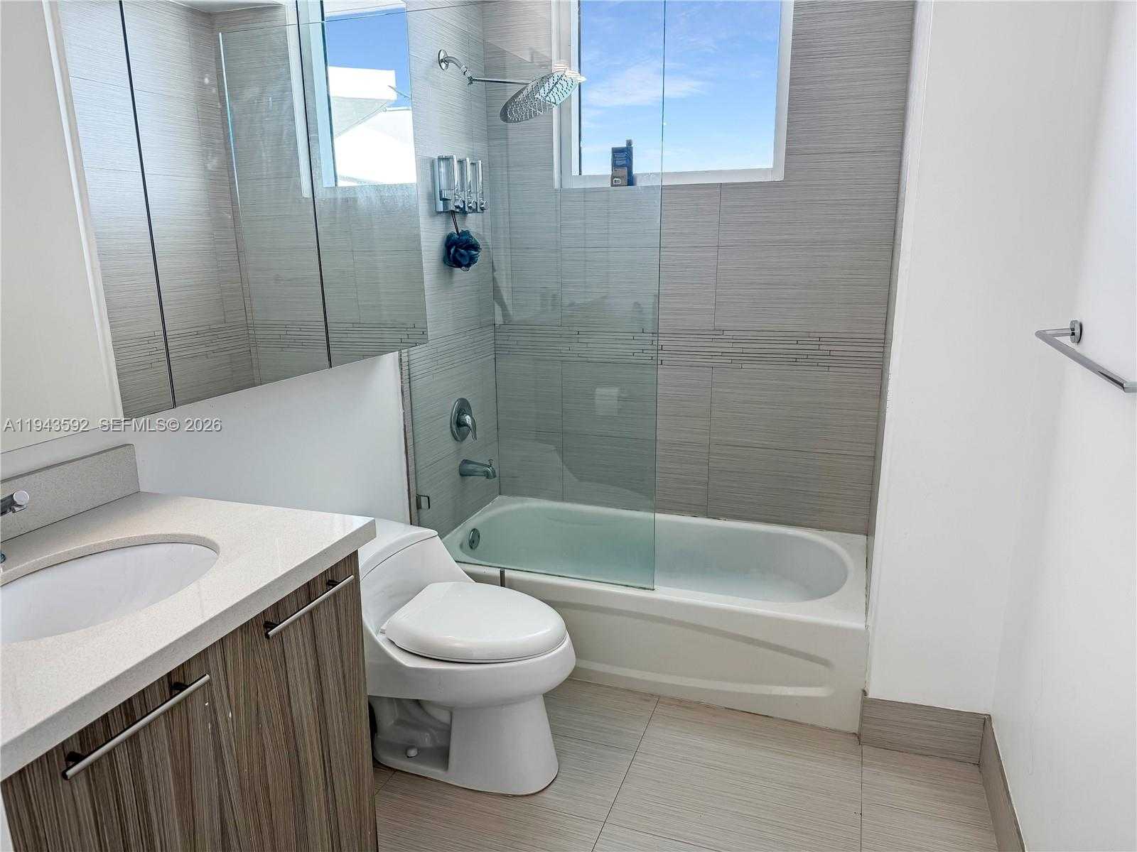 Small Image of 6700 INDIAN CREEK DR #PH7, Miami Beach Number 14