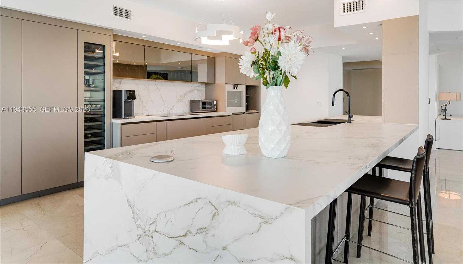 Small Image of 3301 NORTH EAST 183RD ST #3101, Aventura Number 10