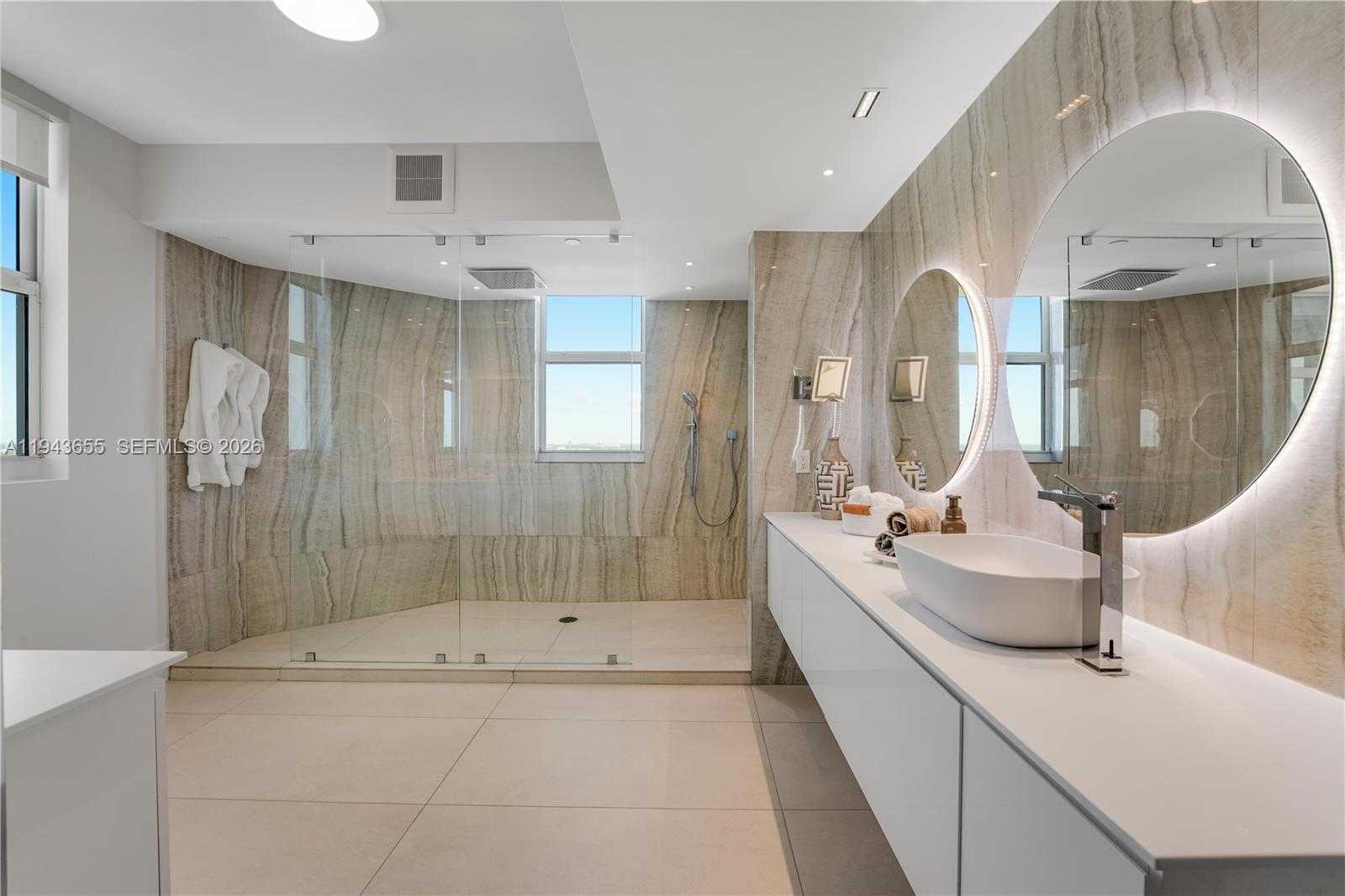 Small Image of 3301 NORTH EAST 183RD ST #3101, Aventura Number 19