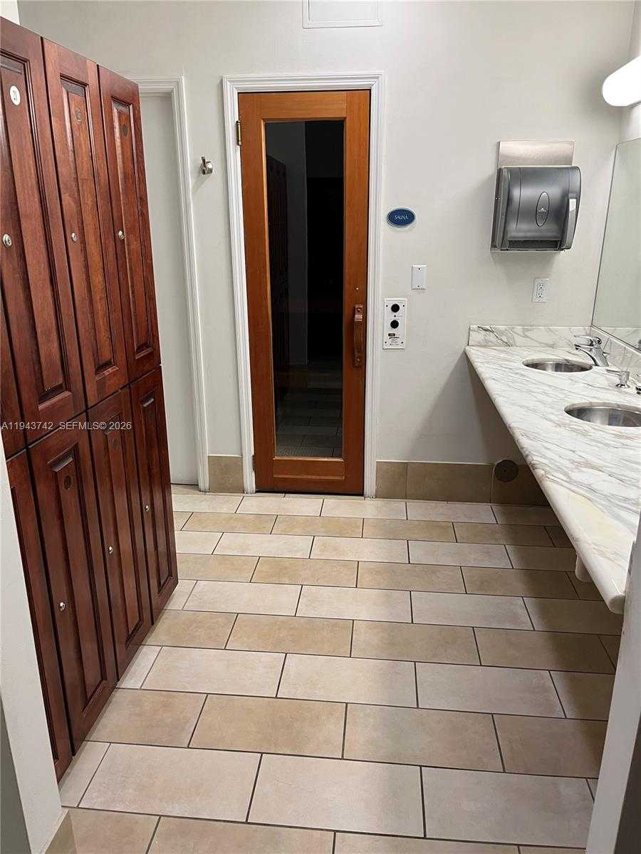 Small Image of 6917 COLLINS AVE #426, Miami Beach Number 13