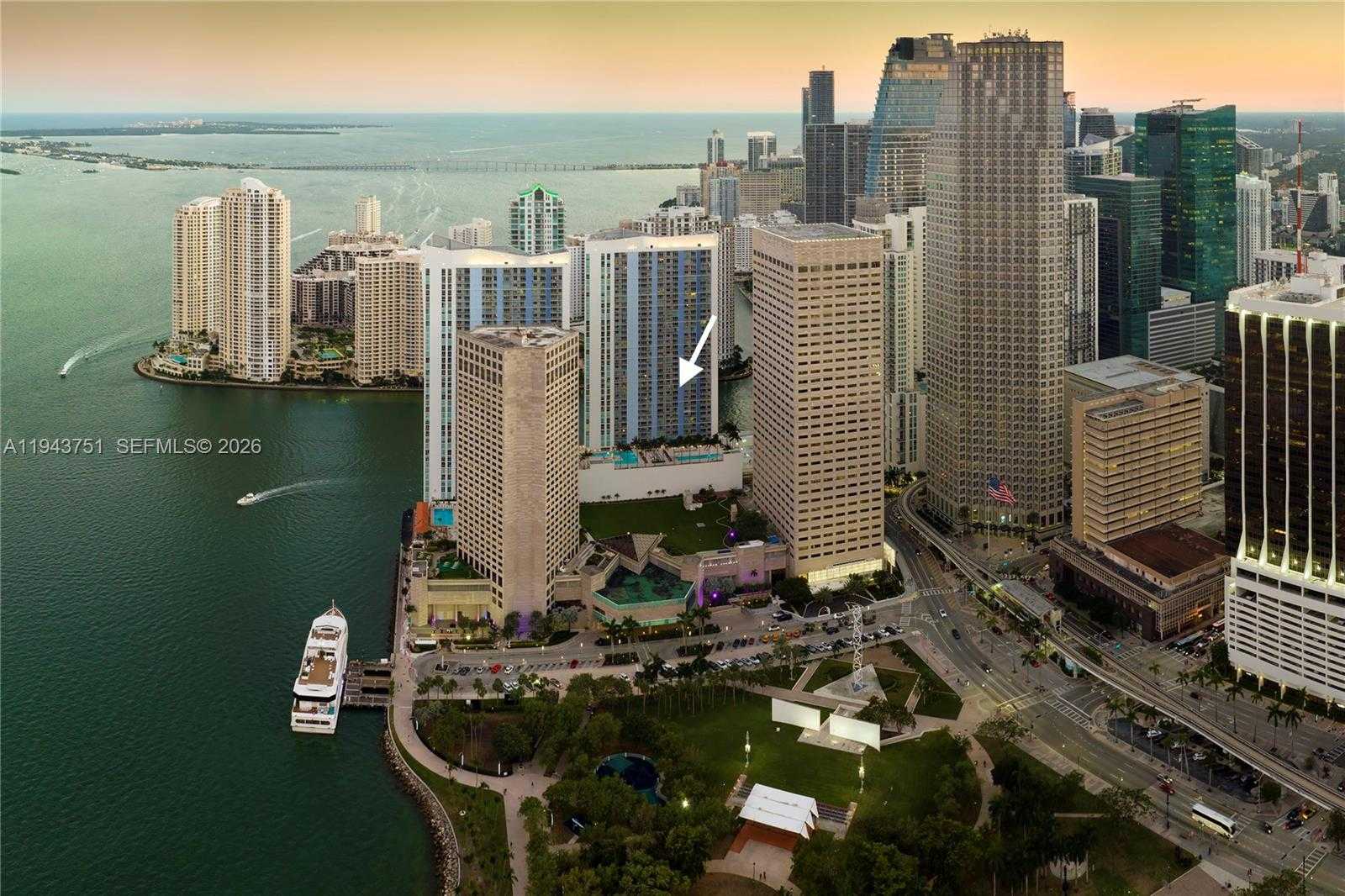 Small Image of 325 SOUTH BISCAYNE #1718, Miami Number 20