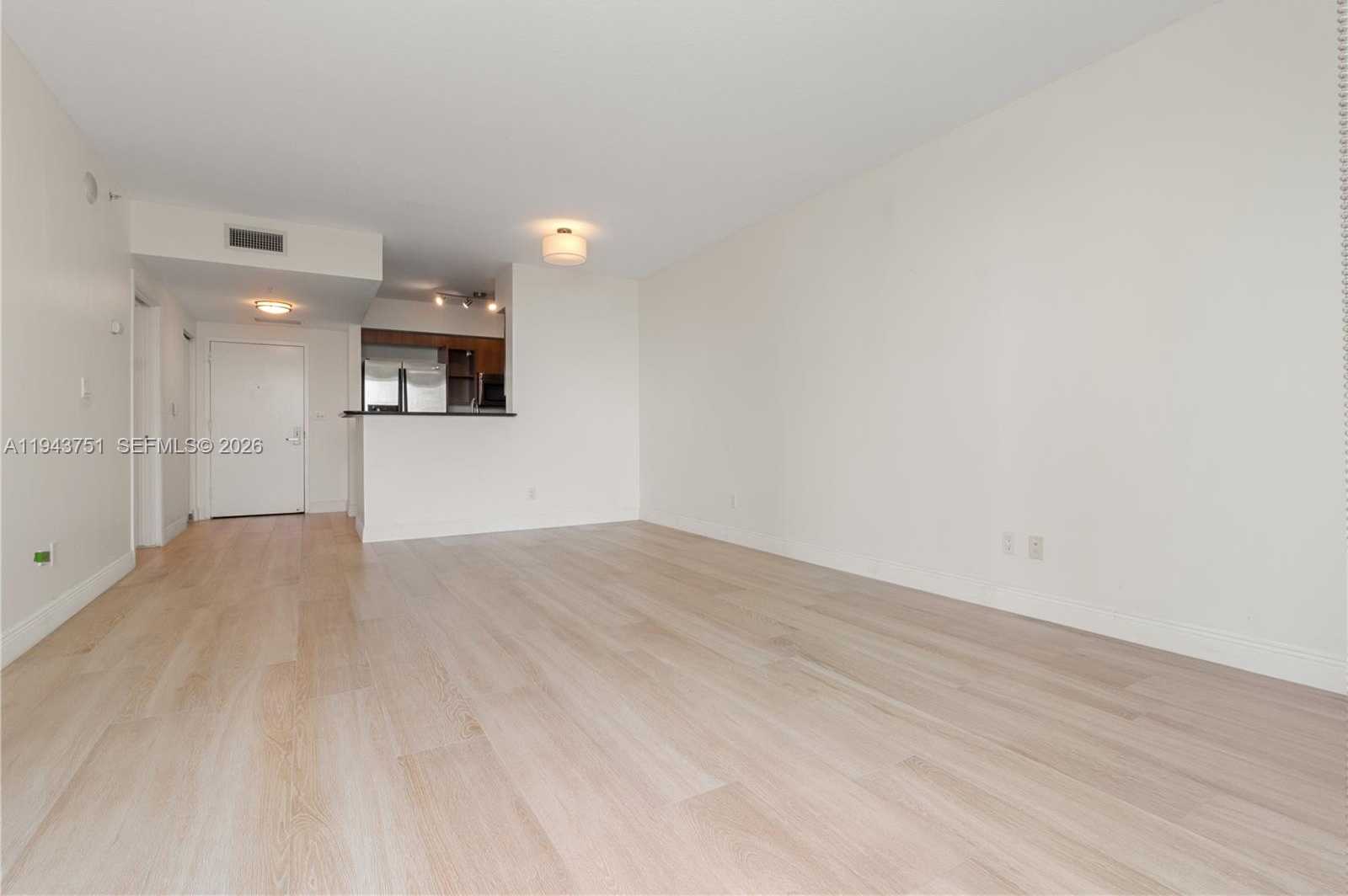 Small Image of 325 SOUTH BISCAYNE #1718, Miami Number 7