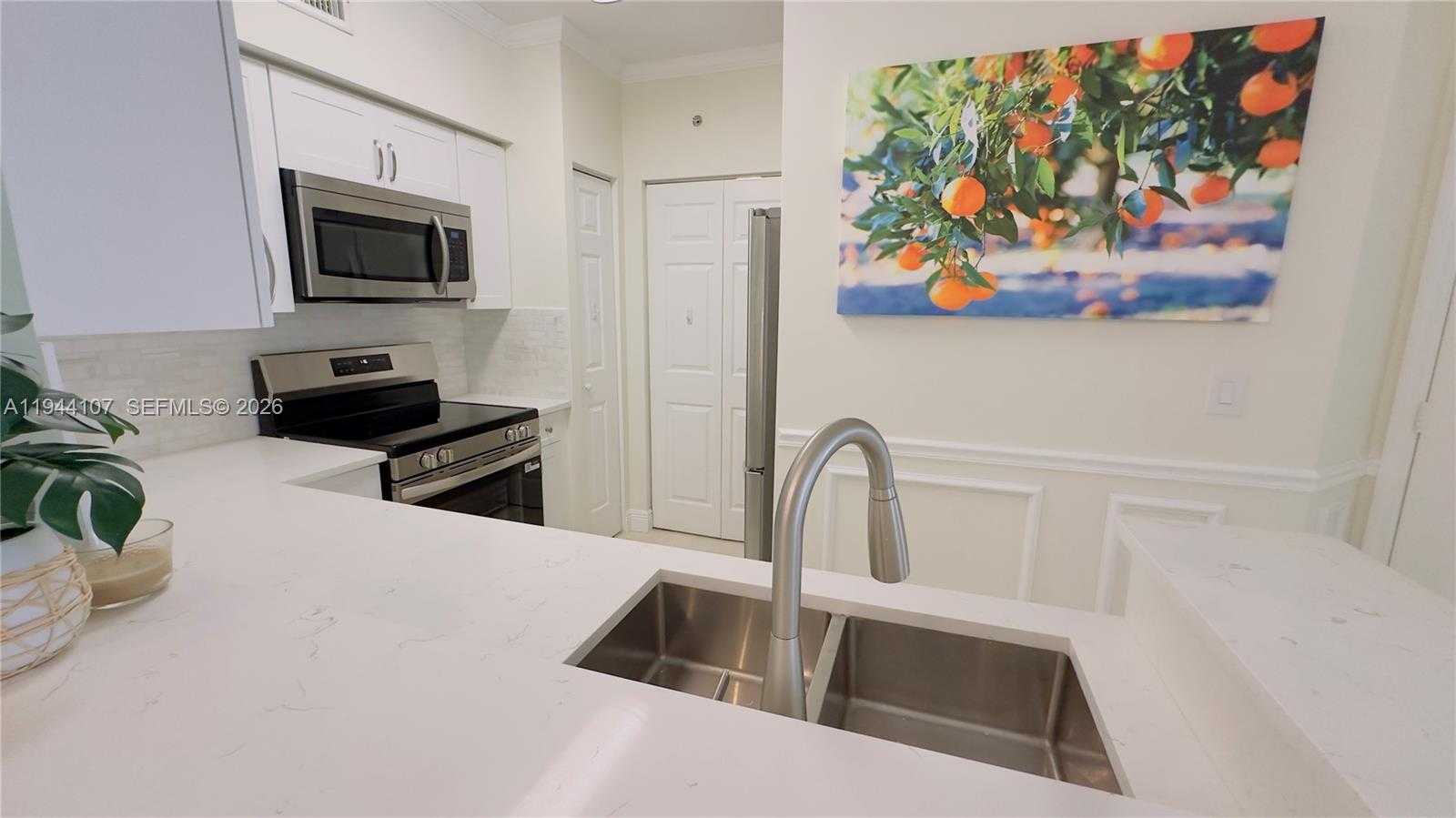 Small Image of 17125 NORTH BAY RD #3311, Sunny Isles Beach Number 11