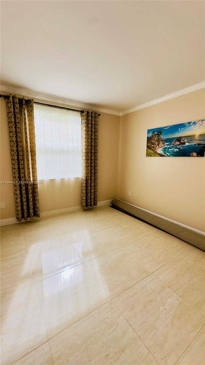 Small Image of 17125 NORTH BAY RD #3311, Sunny Isles Beach Number 14