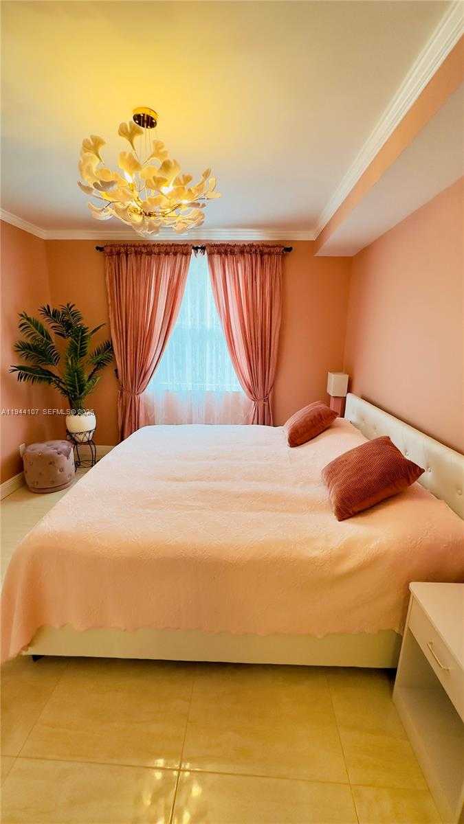 Small Image of 17125 NORTH BAY RD #3311, Sunny Isles Beach Number 22