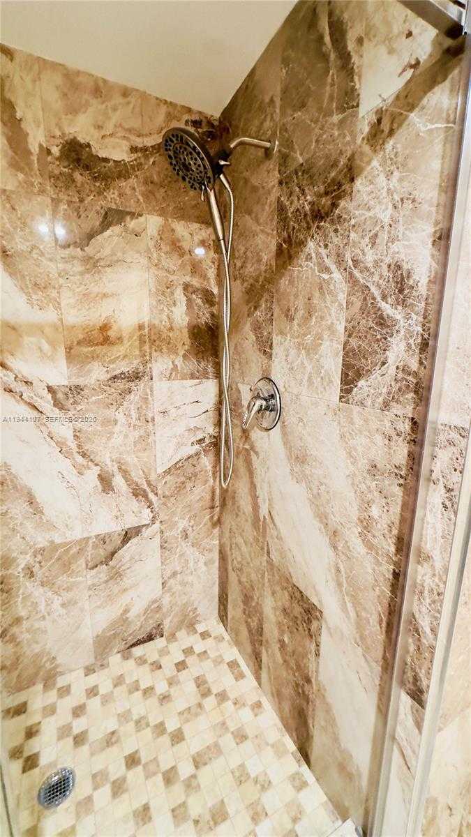 Small Image of 17125 NORTH BAY RD #3311, Sunny Isles Beach Number 31