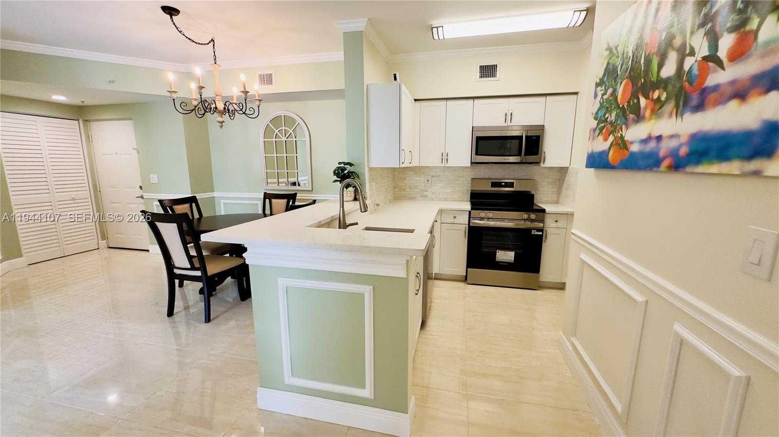 Small Image of 17125 NORTH BAY RD #3311, Sunny Isles Beach Number 5