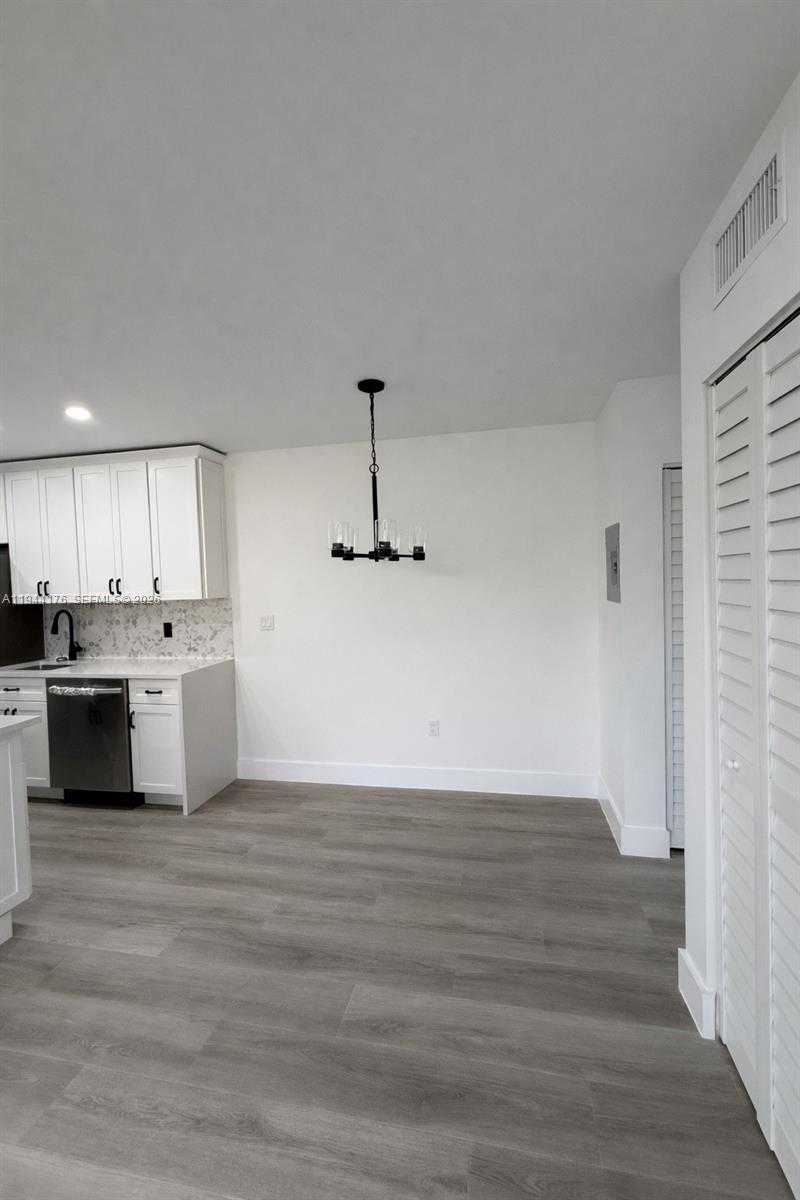Small Image of 363 WASHINGTON AVE #35, Miami Beach Number 16