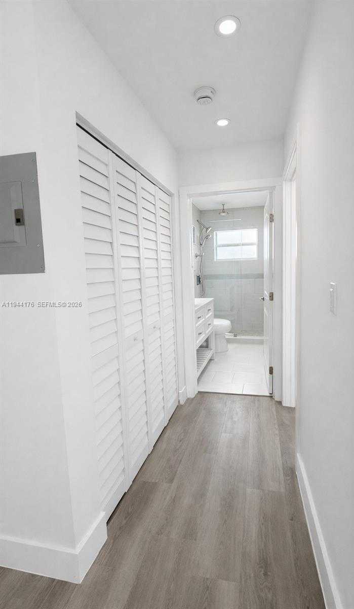 Small Image of 363 WASHINGTON AVE #35, Miami Beach Number 6