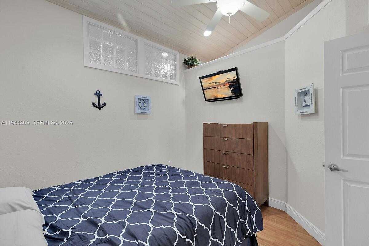 Small Image of 87200 OVERSEAS HWY #M2, Plantation Key Number 18