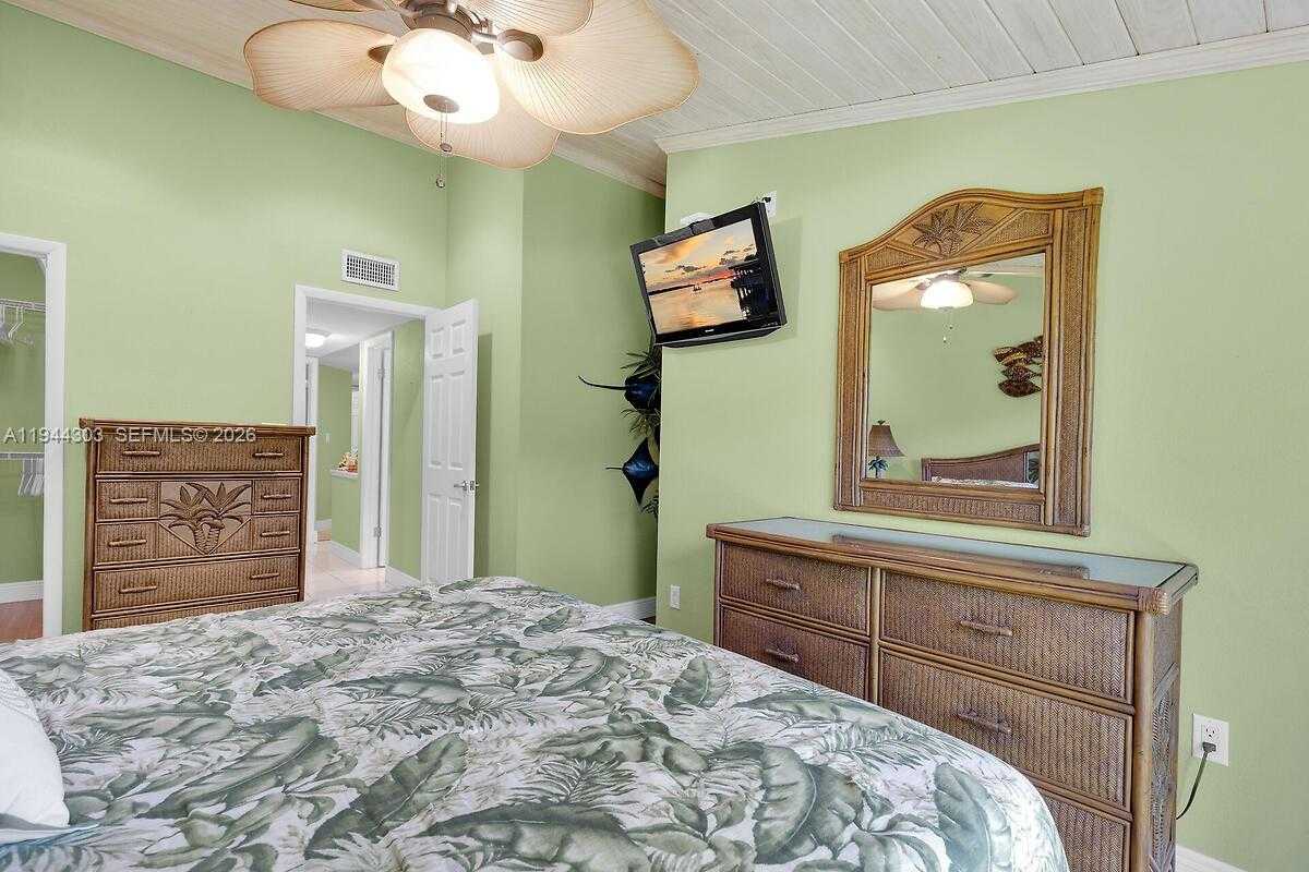 Small Image of 87200 OVERSEAS HWY #M2, Plantation Key Number 22