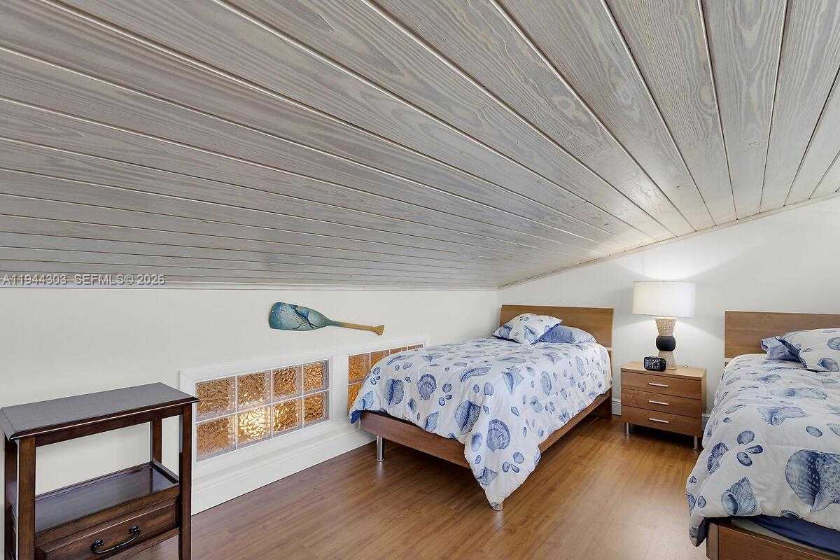 Small Image of 87200 OVERSEAS HWY #M2, Plantation Key Number 24