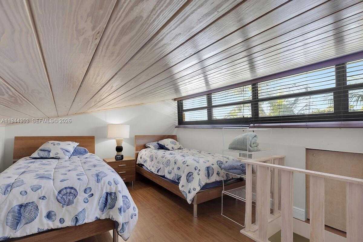 Small Image of 87200 OVERSEAS HWY #M2, Plantation Key Number 25