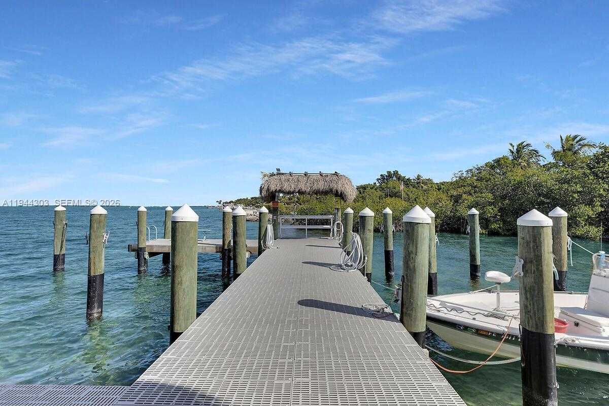 Small Image of 87200 OVERSEAS HWY #M2, Plantation Key Number 27