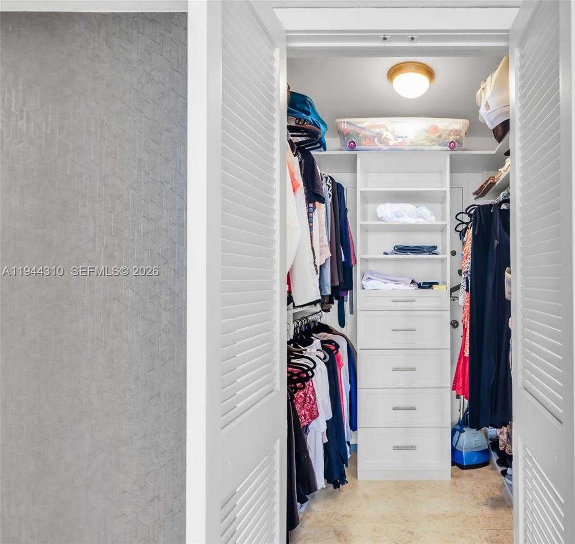 Small Image of 11 ISLAND AVE #411, Miami Beach Number 19