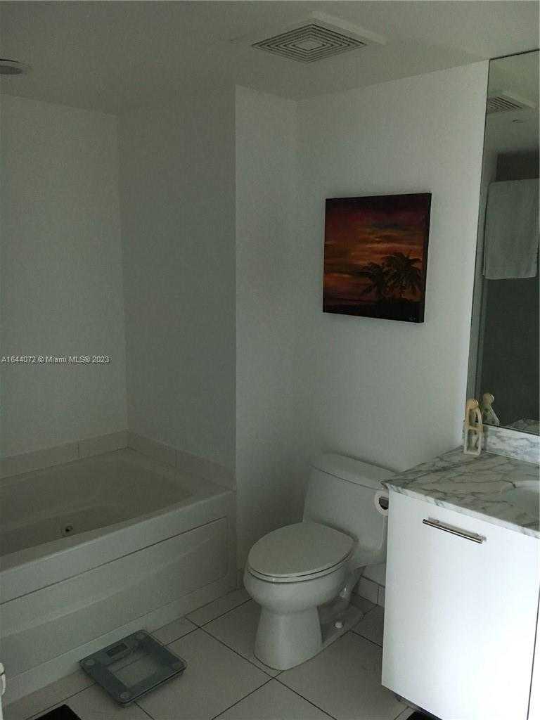 Small Image of 55 SOUTH EAST 6 ST #2006, Miami Number 3