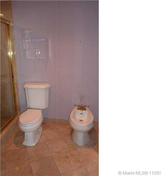 Small Image of 19333 Collins Ave, Sunny Isles Beach, FL 33160, USA Number 14