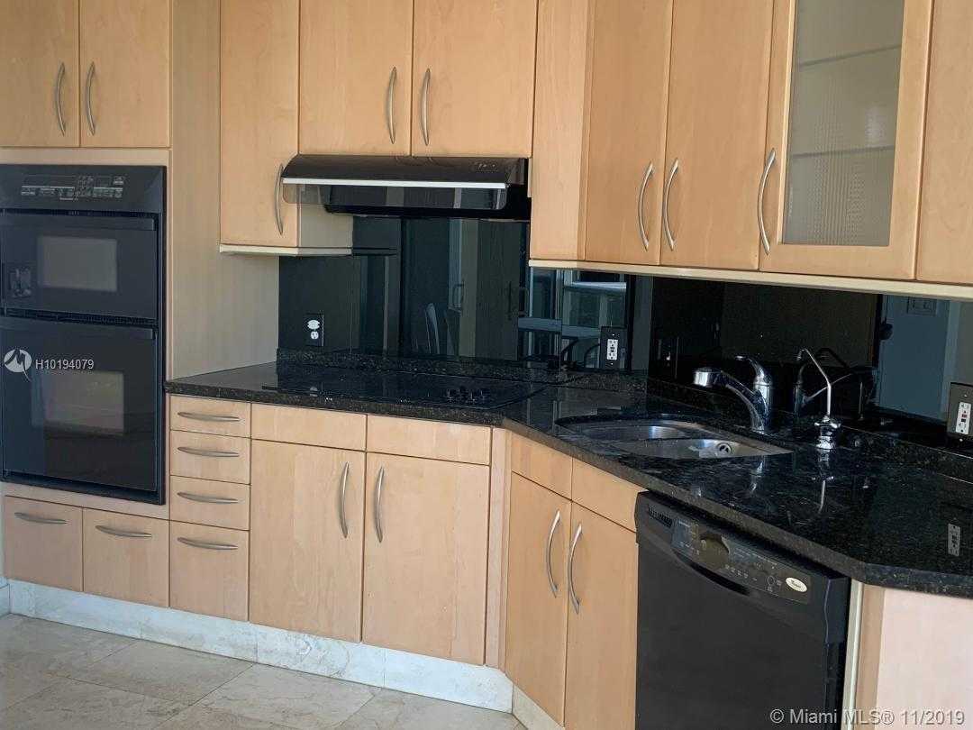 Small Image of 19333 Collins Ave, Sunny Isles Beach, FL 33160, USA Number 19