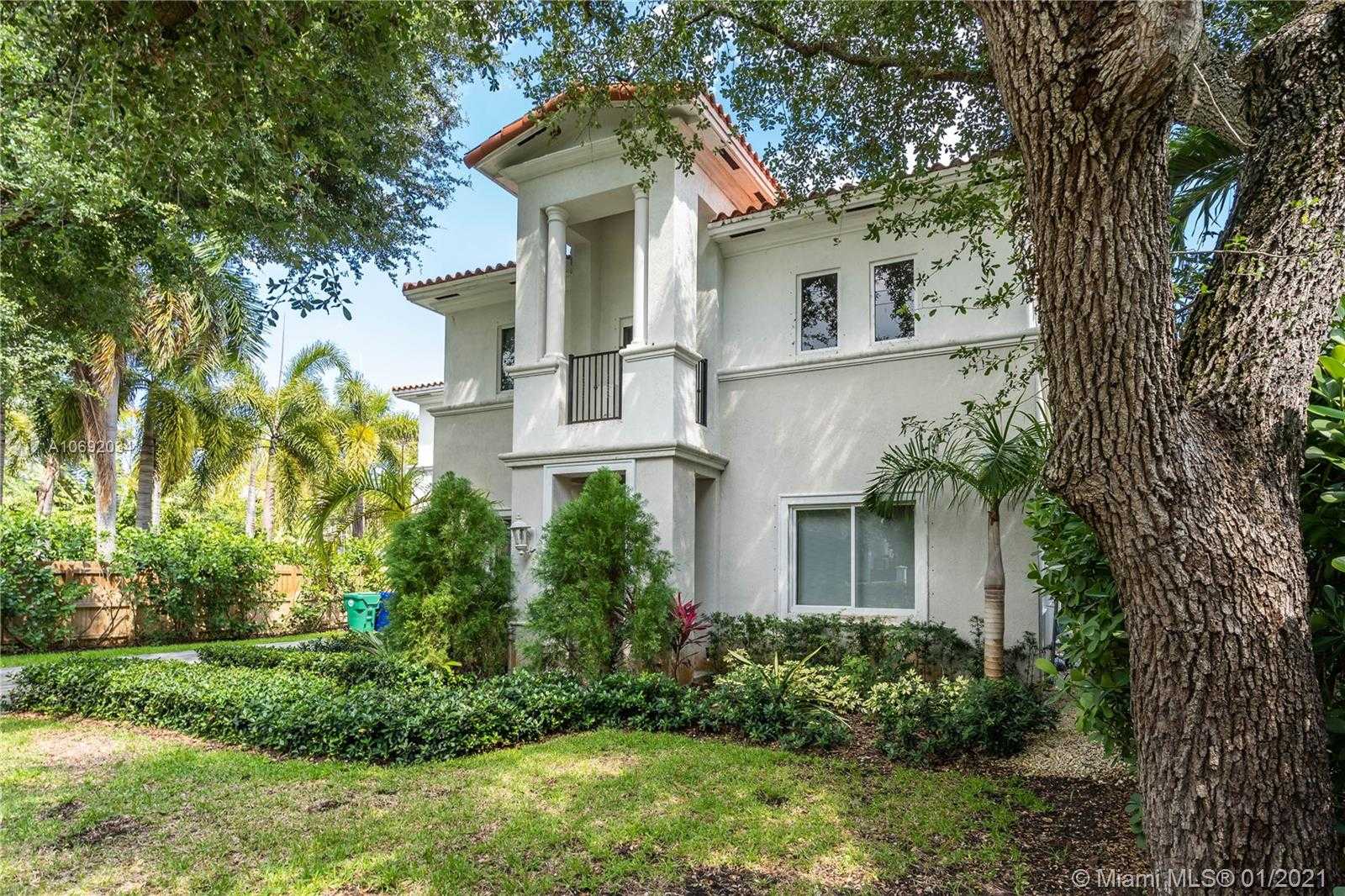 Small Image of 1650 Micanopy Ave, Miami, FL 33133, USA Number 11