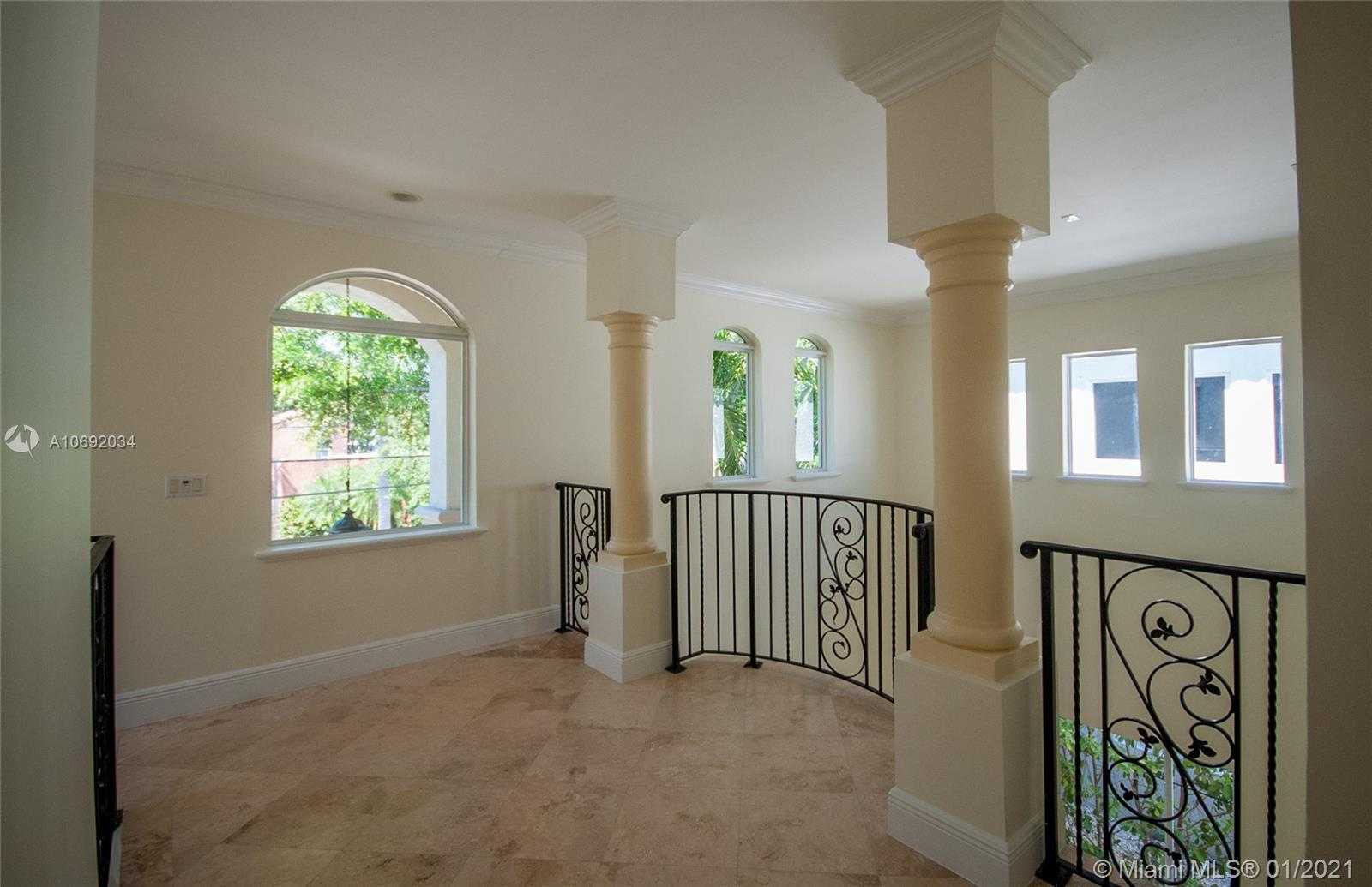 Small Image of 1650 Micanopy Ave, Miami, FL 33133, USA Number 32