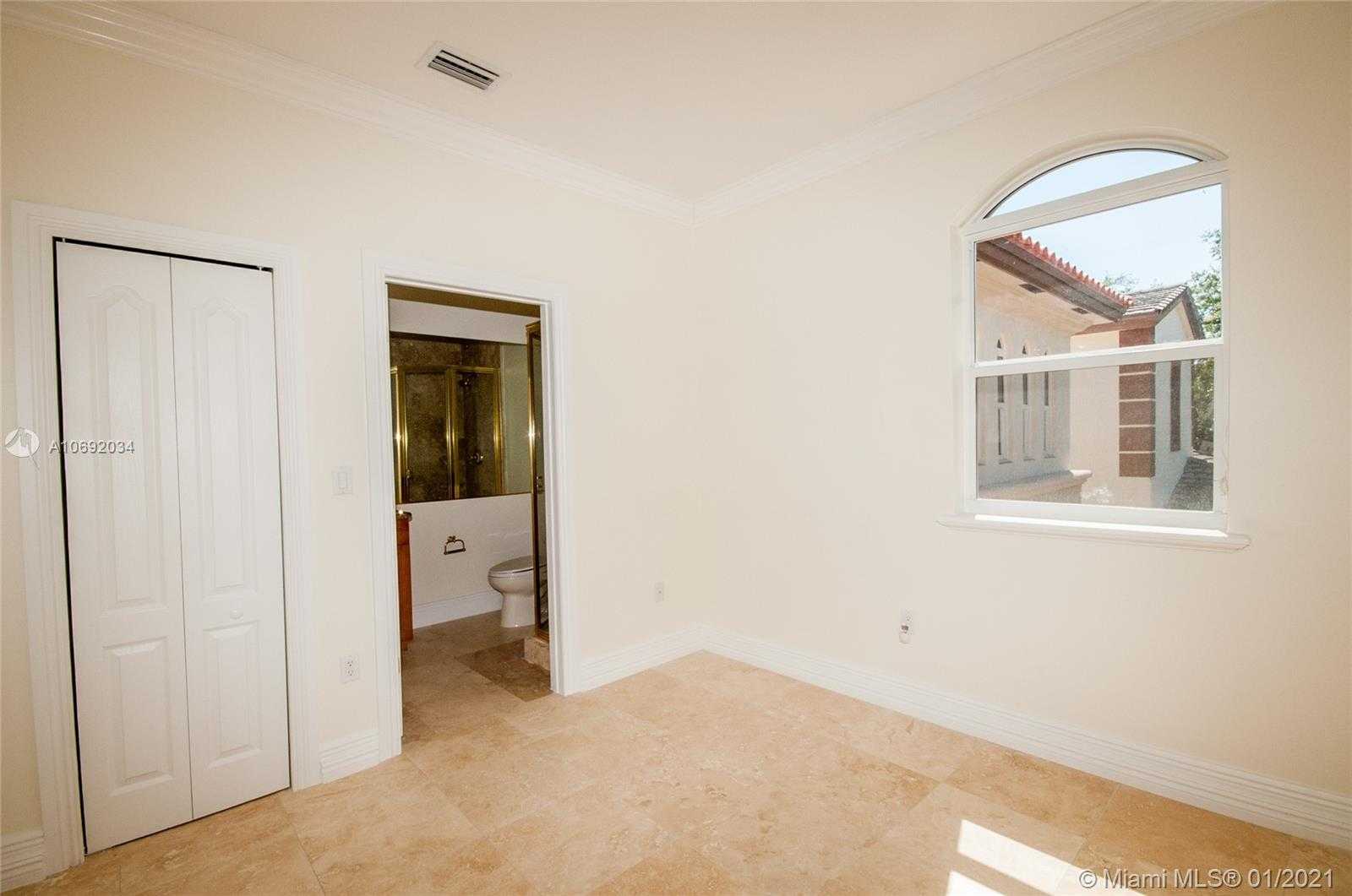 Small Image of 1650 Micanopy Ave, Miami, FL 33133, USA Number 47