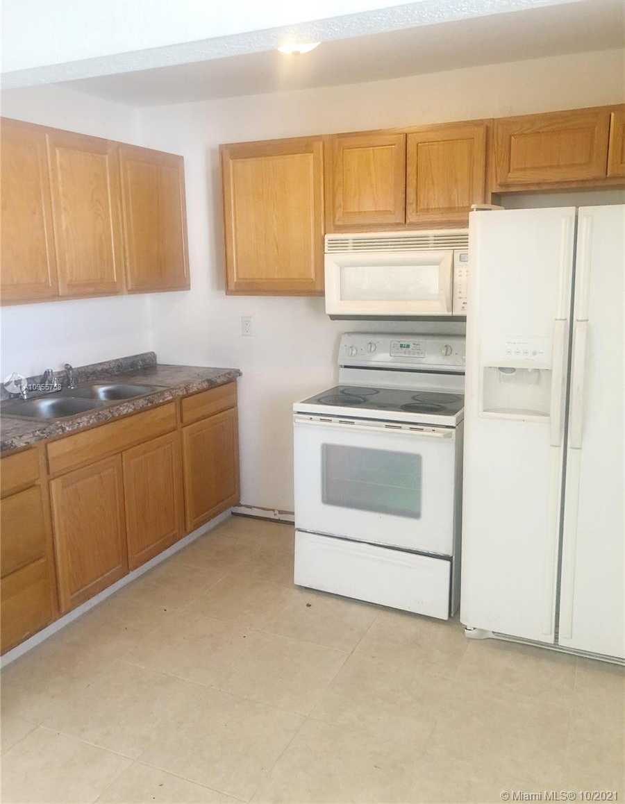 Small Image of 430 NORTH WEST 32ND PL #6, Miami Number 22
