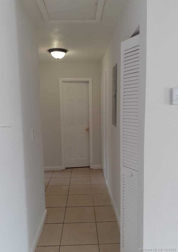Small Image of 430 NORTH WEST 32ND PL #6, Miami Number 4