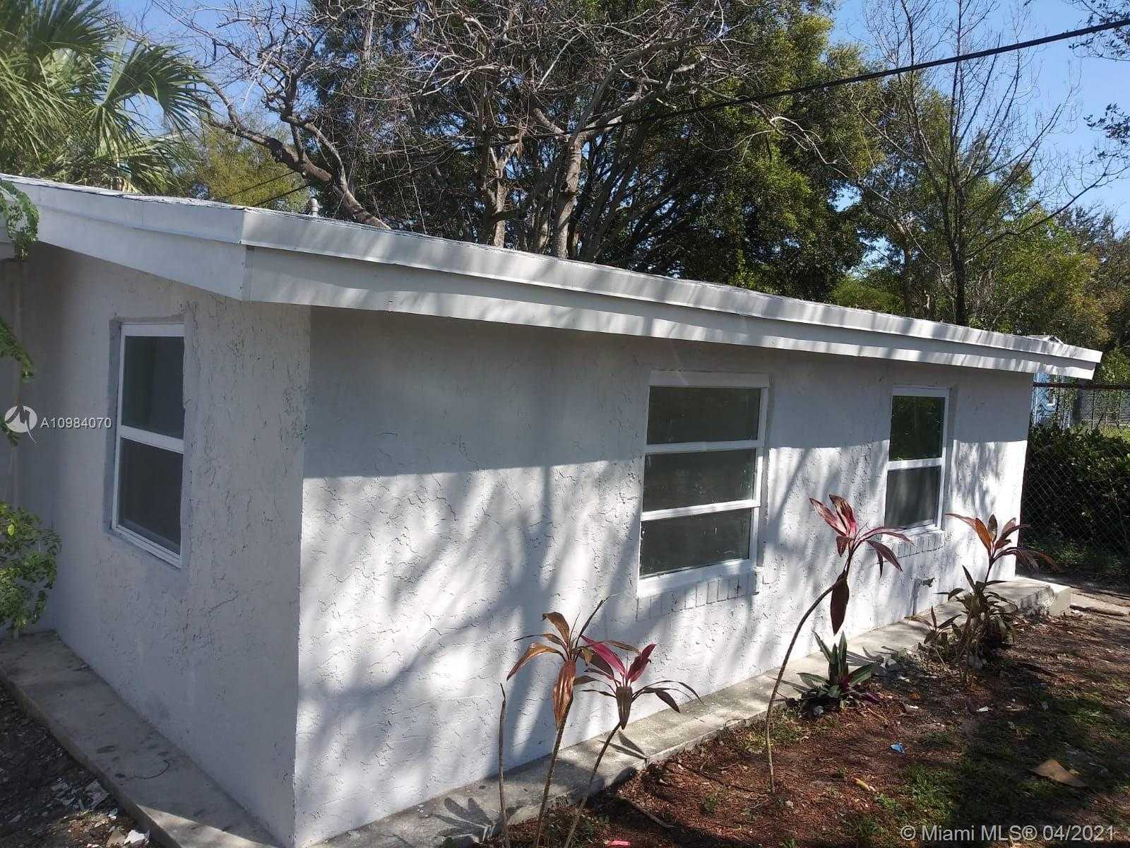 Small Image of 10 NORTH WEST 28TH WAY, Fort Lauderdale Number 3