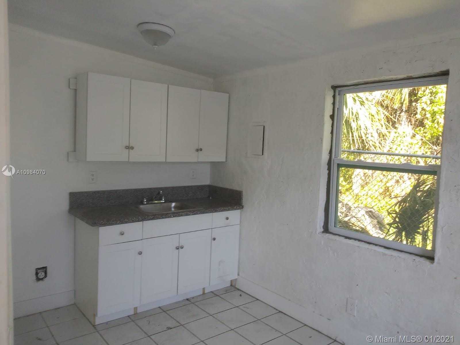 Small Image of 10 NORTH WEST 28TH WAY, Fort Lauderdale Number 4