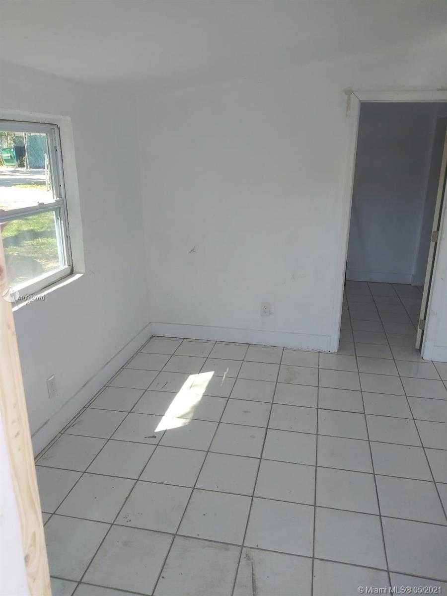 Small Image of 10 NORTH WEST 28TH WAY, Fort Lauderdale Number 5