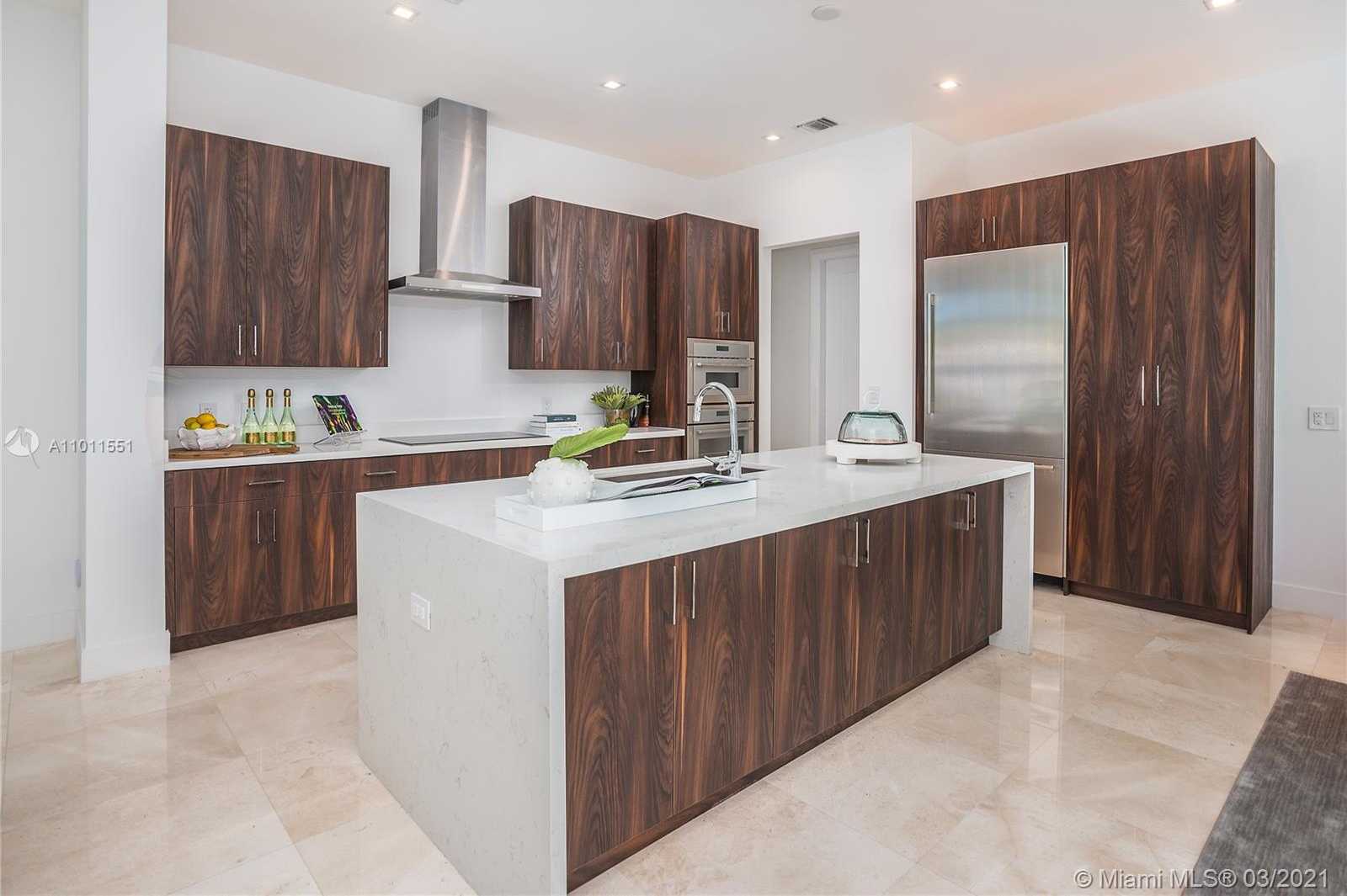 Small Image of 3400 PONCE DE LEON BLVD #3, Coral Gables Number 11