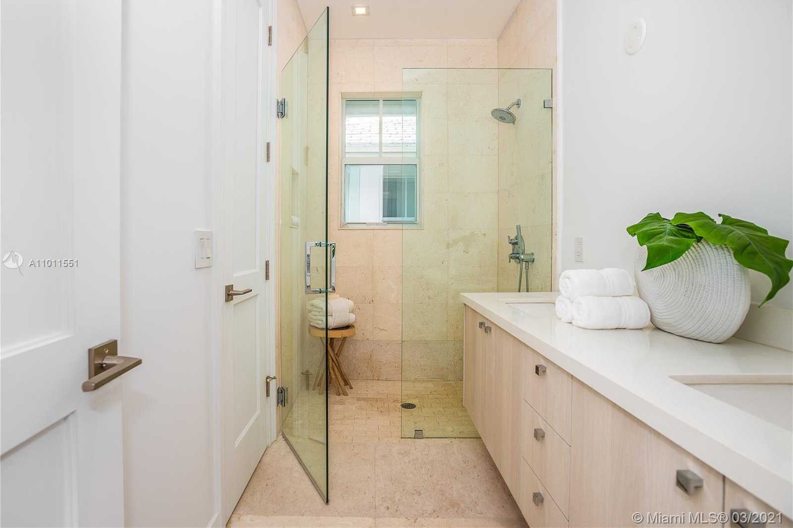 Small Image of 3400 PONCE DE LEON BLVD #3, Coral Gables Number 16