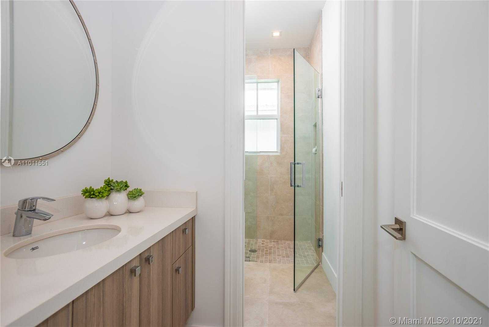 Small Image of 3400 PONCE DE LEON BLVD #3, Coral Gables Number 20
