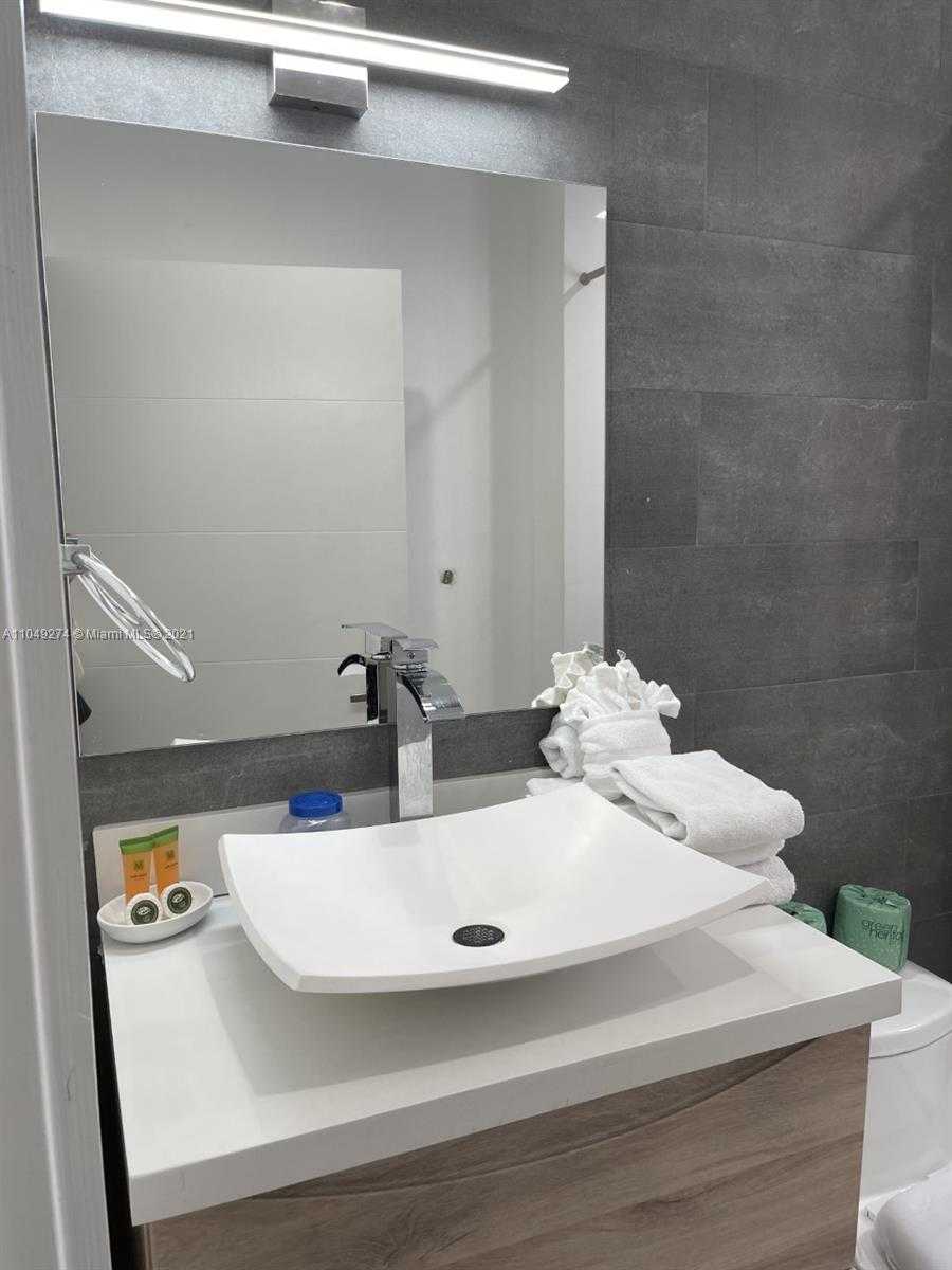 Small Image of 151 NORTH WEST 33RD ST, Miami Number 13