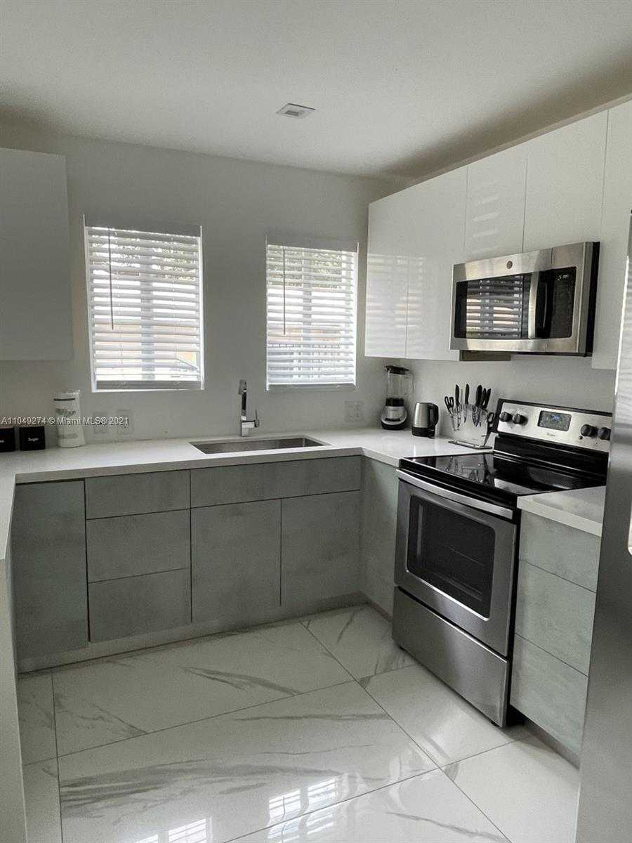 Small Image of 151 NORTH WEST 33RD ST, Miami Number 18